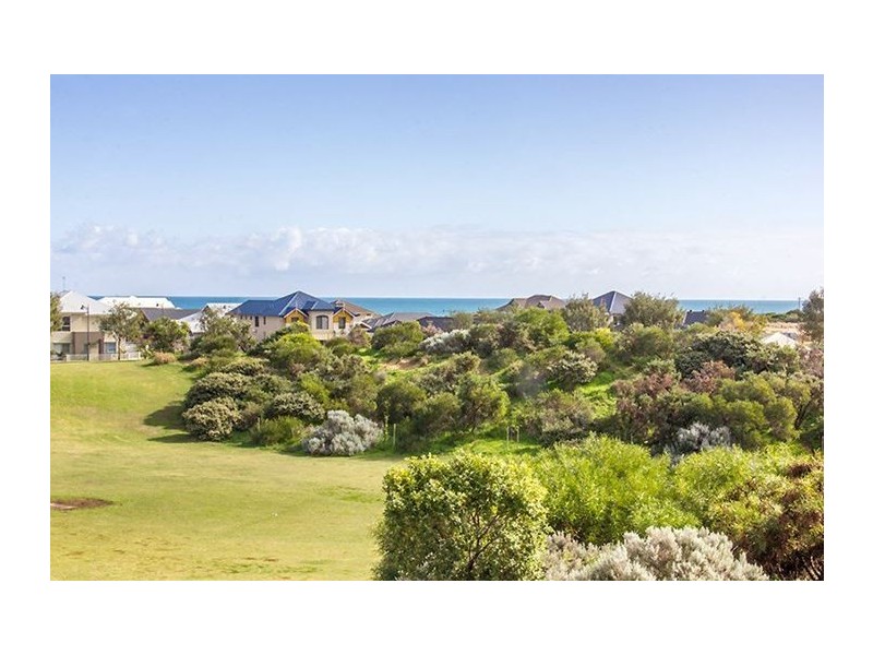 6 Hope Gardens, Madora Bay WA 6210