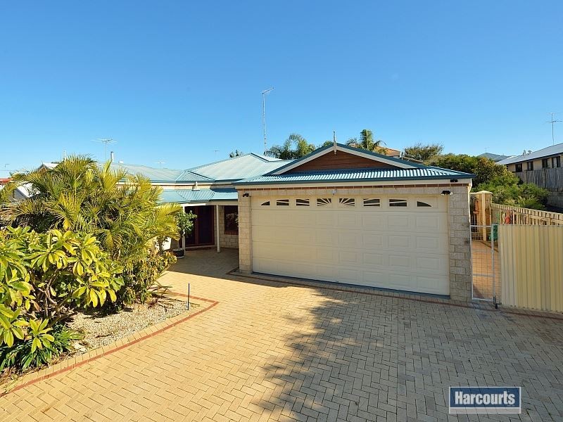 15 Montego Way, Halls Head WA 6210
