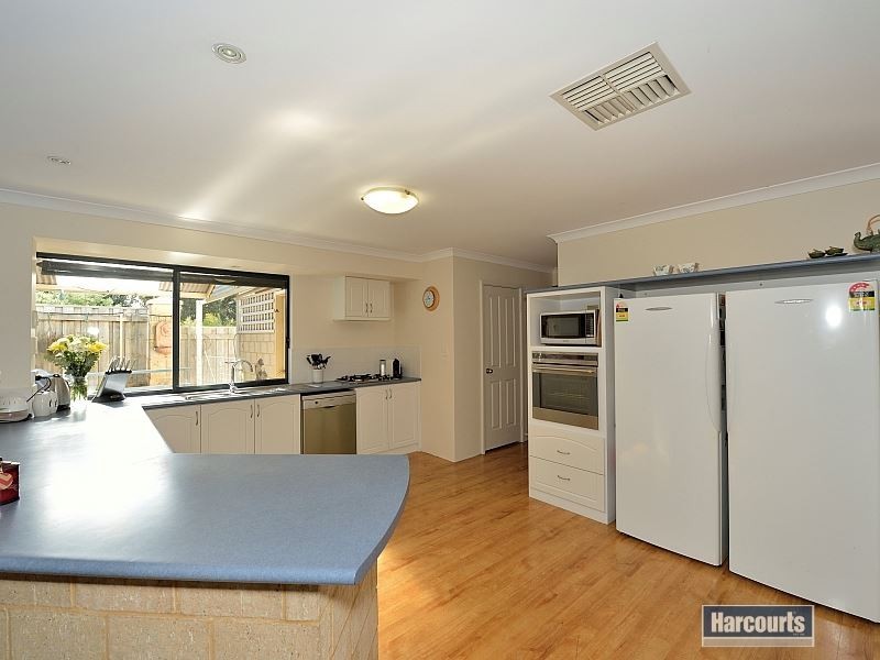 15 Montego Way, Halls Head WA 6210