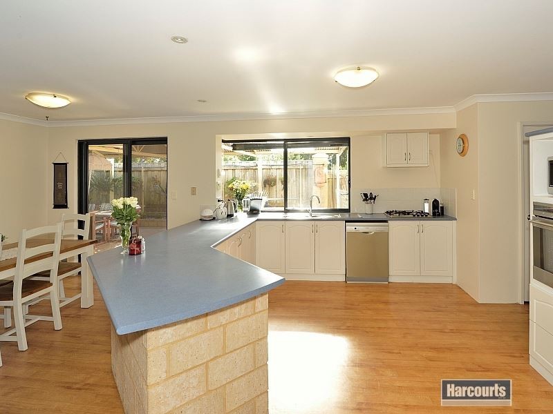 15 Montego Way, Halls Head WA 6210