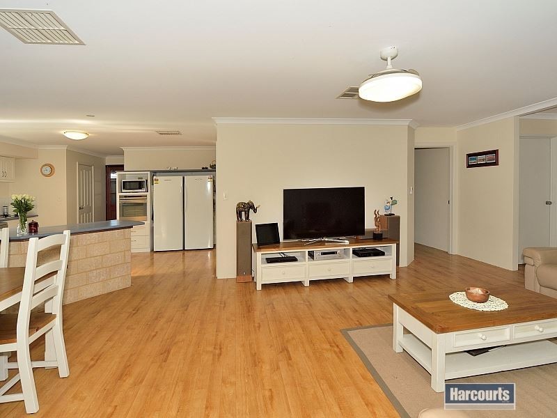 15 Montego Way, Halls Head WA 6210