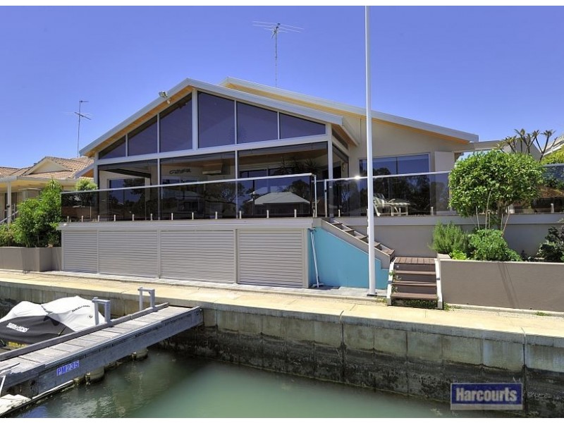 9 Quayside Close, Halls Head WA 6210