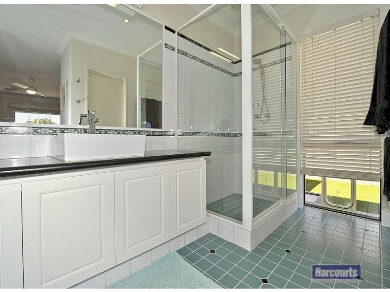 9 Quayside Close, Halls Head WA 6210