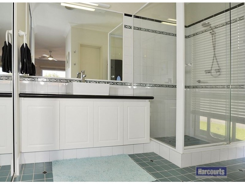 9 Quayside Close, Halls Head WA 6210