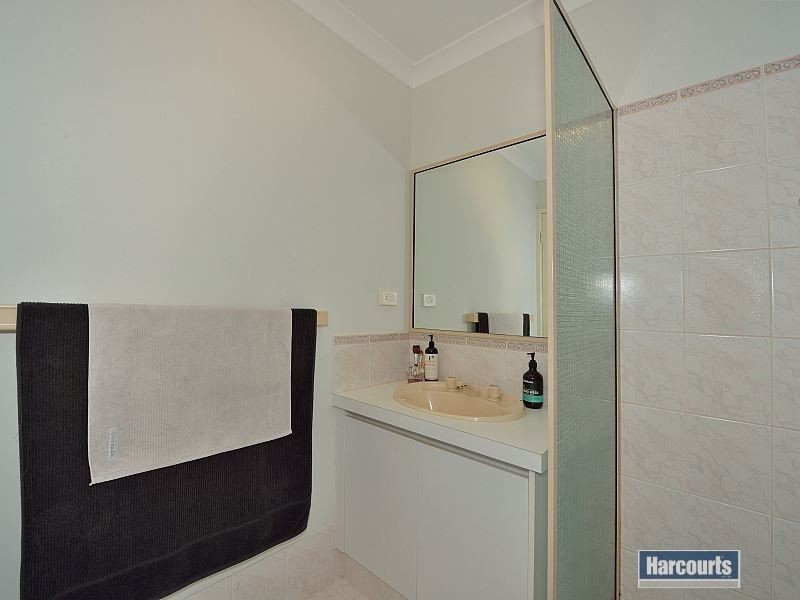 17 Berrigan Row, Halls Head WA 6210