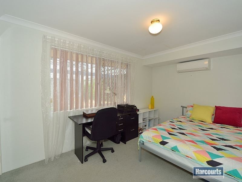 17 Berrigan Row, Halls Head WA 6210