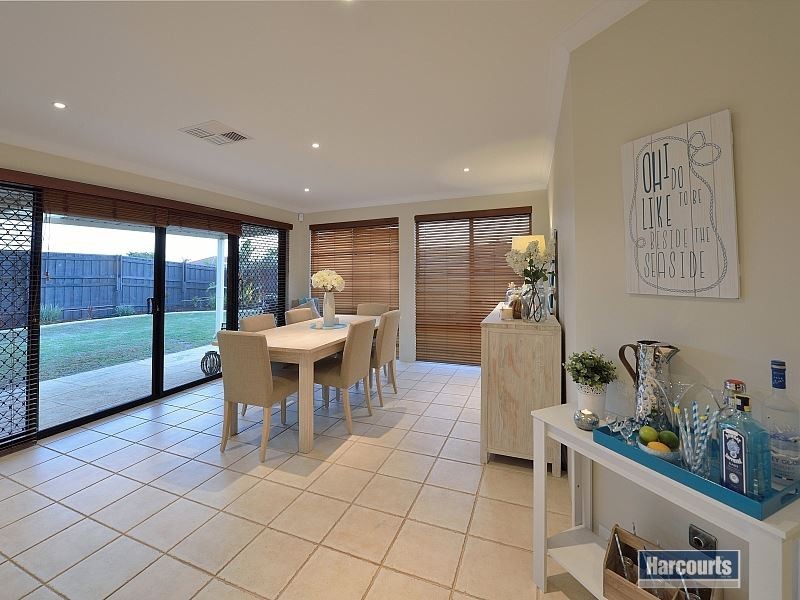 3 Malibu Point, Halls Head WA 6210