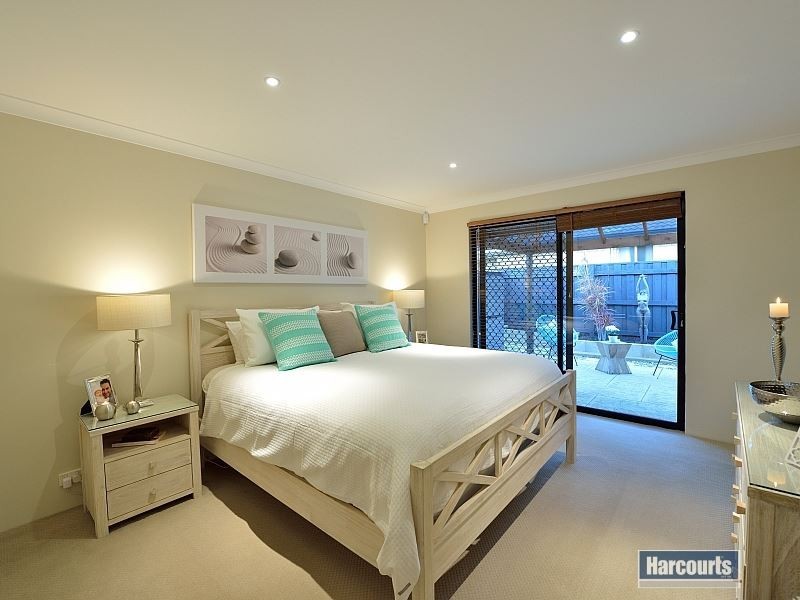 3 Malibu Point, Halls Head WA 6210