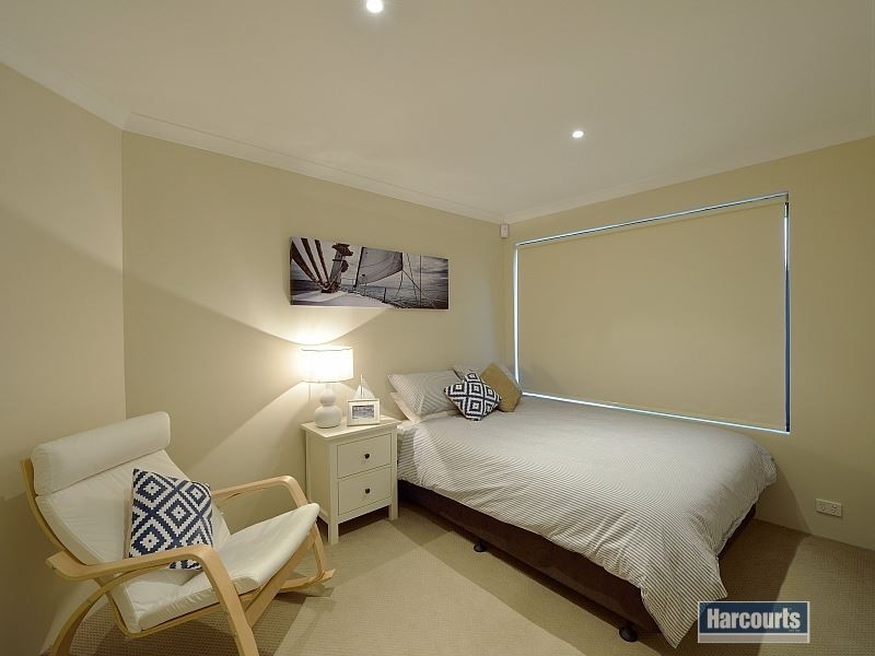 3 Malibu Point, Halls Head WA 6210