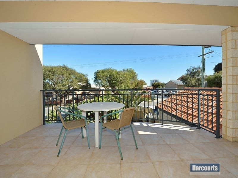 9 Stevenson Street, Dudley Park WA 6210