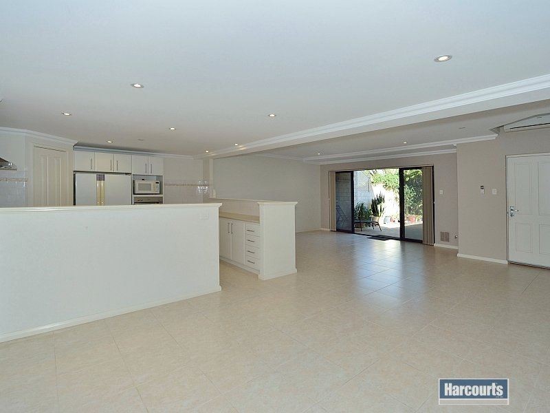 9 Stevenson Street, Dudley Park WA 6210