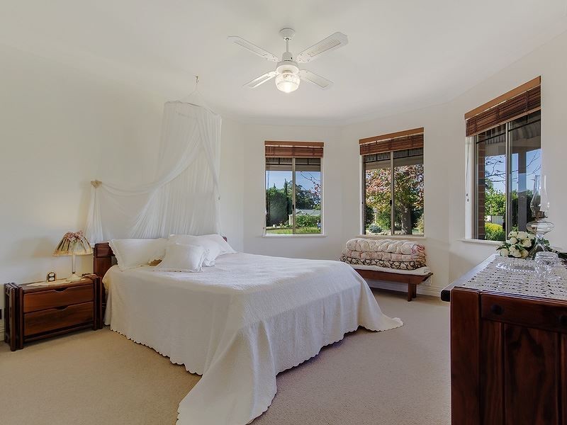 40 Clydesdale Drive, Greenfields WA 6210