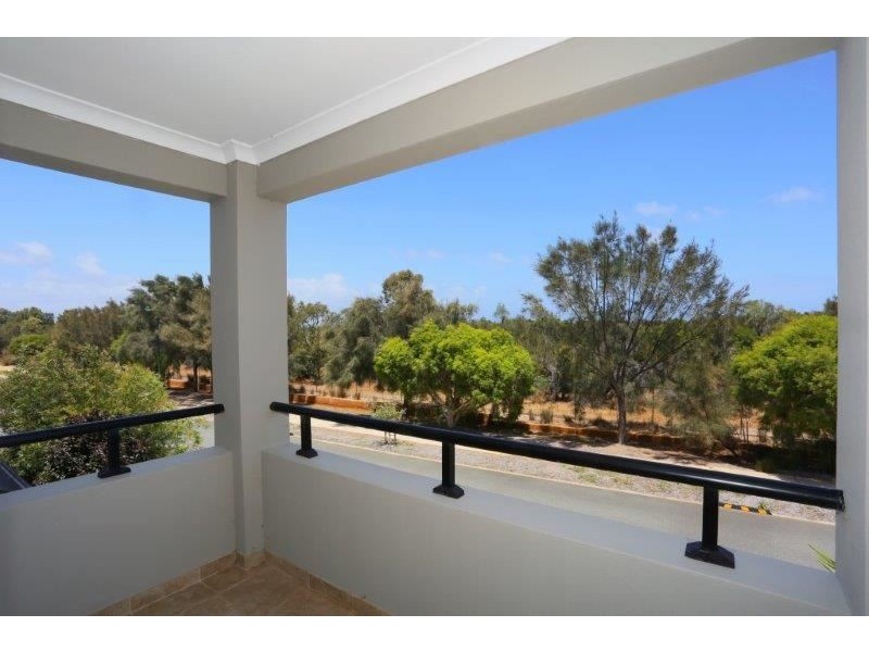 121 Darwin Terrace, Dudley Park WA 6210