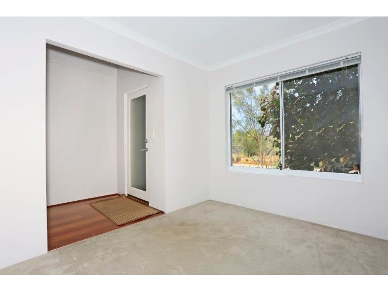 121 Darwin Terrace, Dudley Park WA 6210