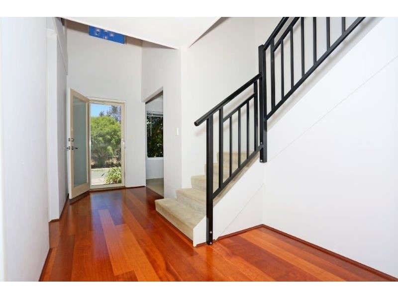 121 Darwin Terrace, Dudley Park WA 6210