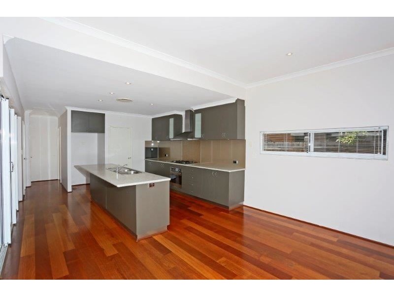 121 Darwin Terrace, Dudley Park WA 6210