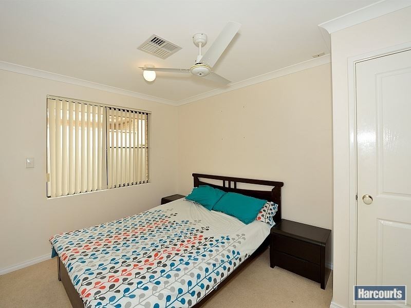 44 Paradise Circuit, Halls Head WA 6210