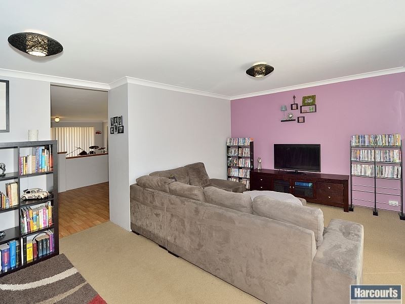 1 Rosebud Place, Halls Head WA 6210