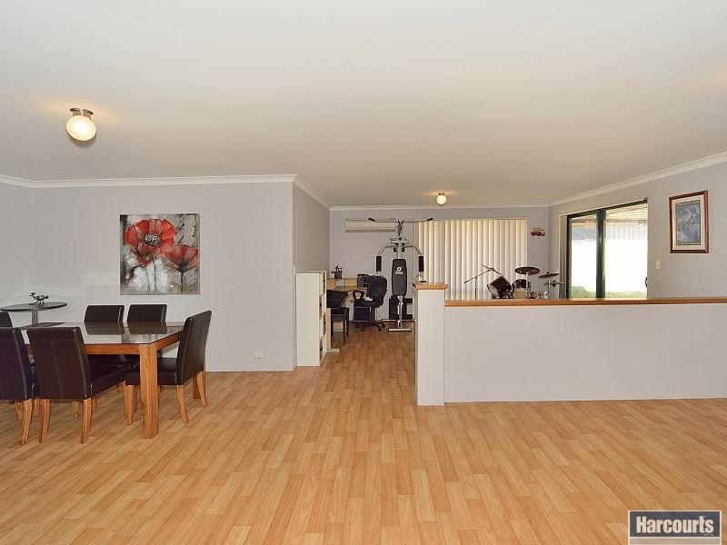 1 Rosebud Place, Halls Head WA 6210