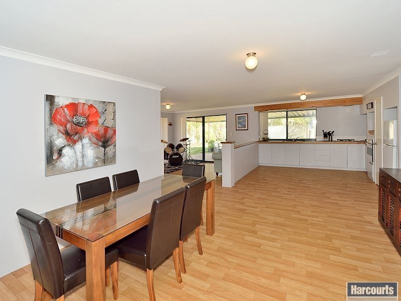 1 Rosebud Place, Halls Head WA 6210