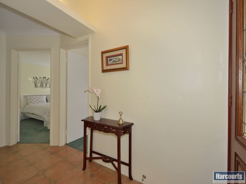 5 Norwich Close, Greenfields WA 6210