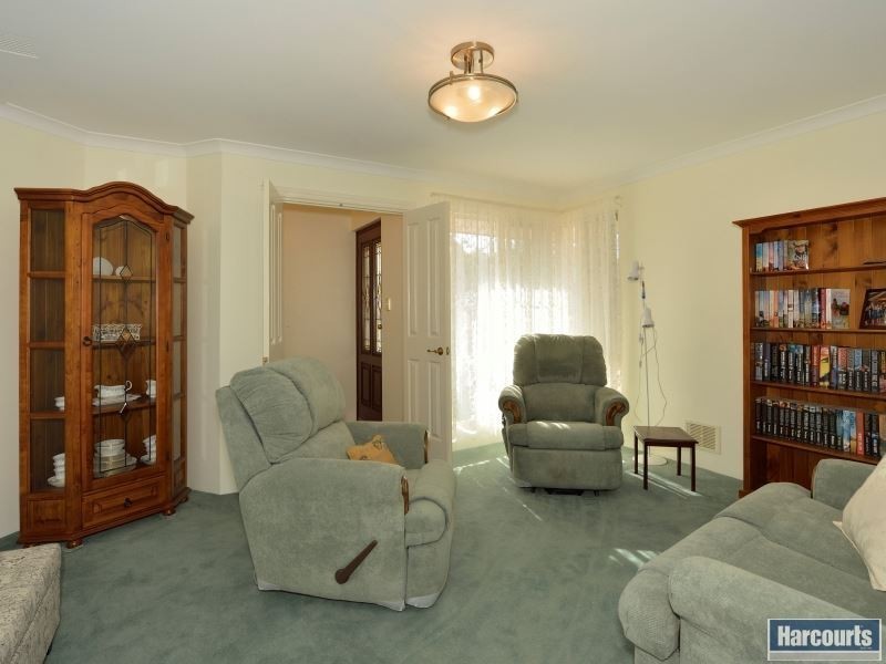 5 Norwich Close, Greenfields WA 6210