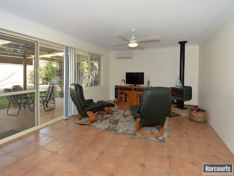 5 Norwich Close, Greenfields WA 6210