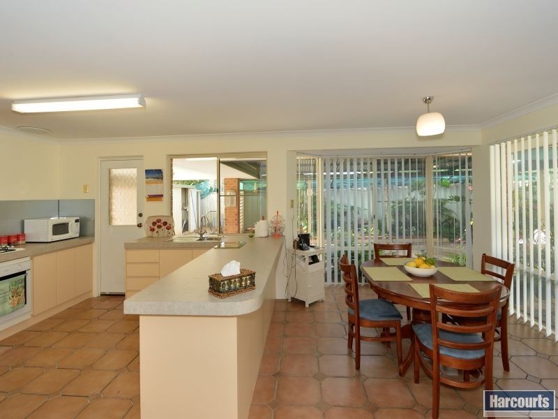 5 Norwich Close, Greenfields WA 6210