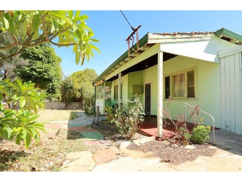 74 Tuckey Street, Mandurah WA 6210