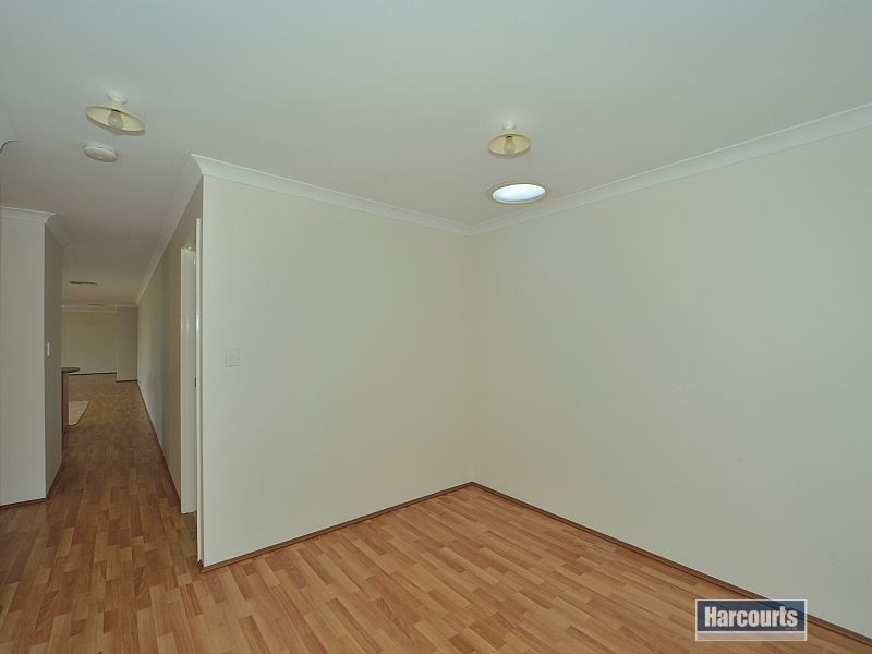 25 Brouwer Trail, Dudley Park WA 6210