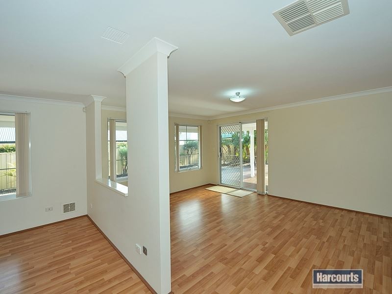 25 Brouwer Trail, Dudley Park WA 6210