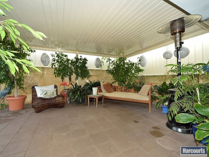 4 Banksiadale Gate, Lakelands WA 6180