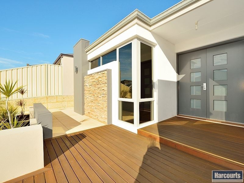 13 Lismore Ridge, Lakelands WA 6180