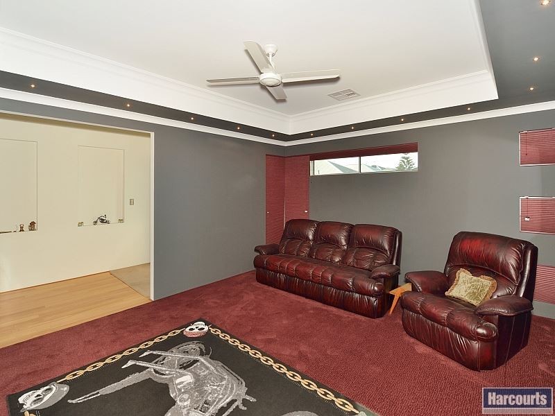 13 Lismore Ridge, Lakelands WA 6180