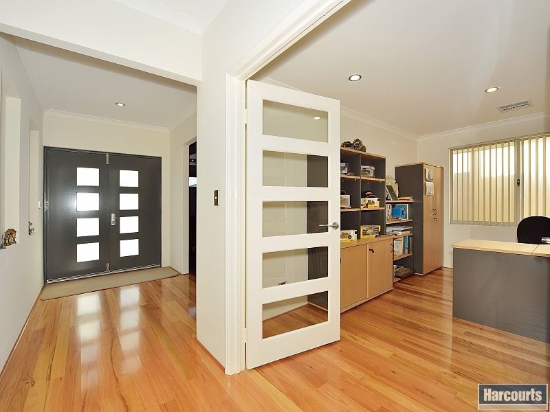 13 Lismore Ridge, Lakelands WA 6180