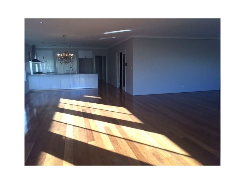 9 Tectona Way, Halls Head WA 6210