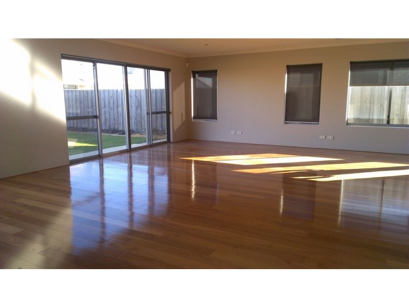 9 Tectona Way, Halls Head WA 6210