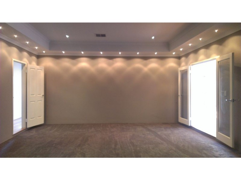 9 Tectona Way, Halls Head WA 6210