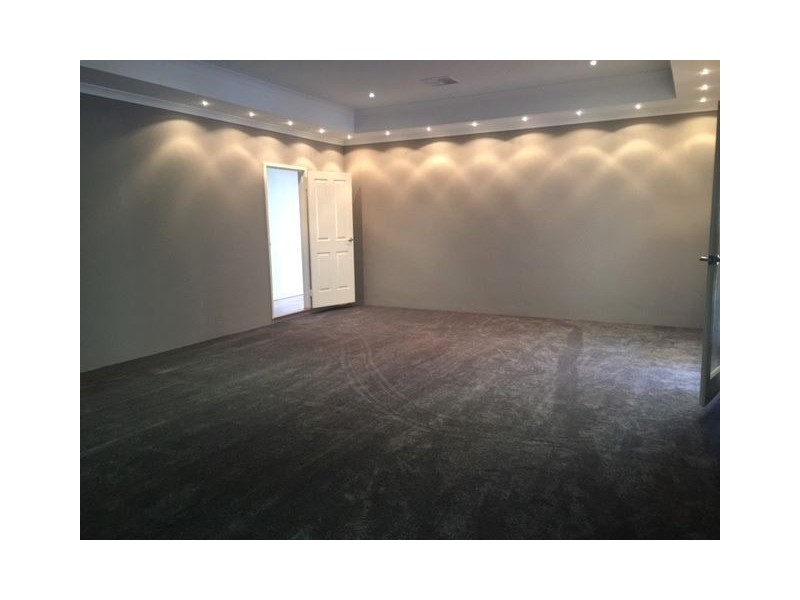 9 Tectona Way, Halls Head WA 6210