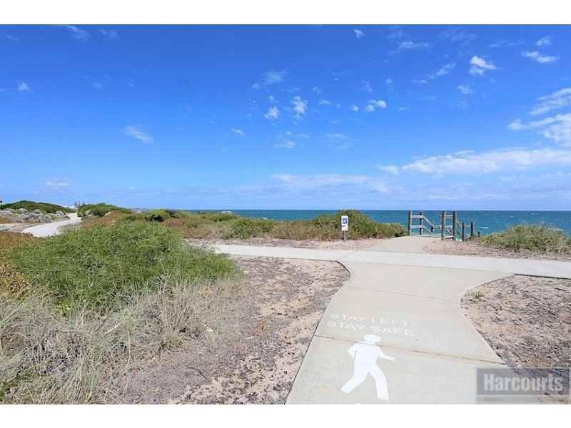62 Boardwalk Boulevard, Halls Head WA 6210