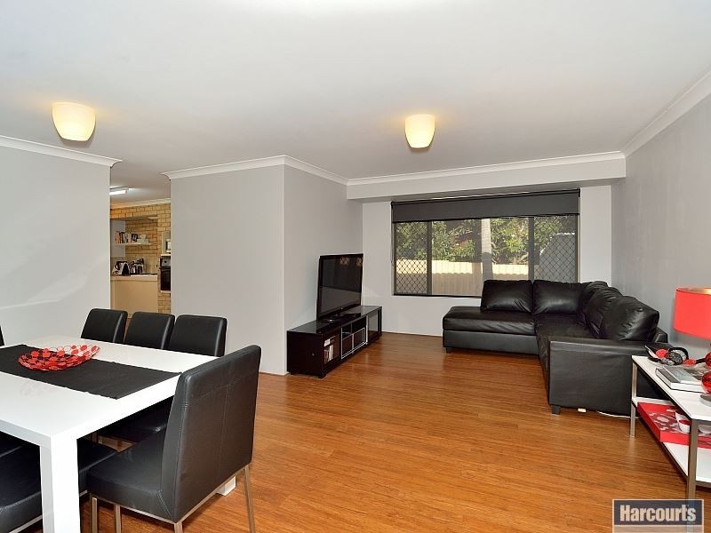 6 Tarata Close, Halls Head WA 6210