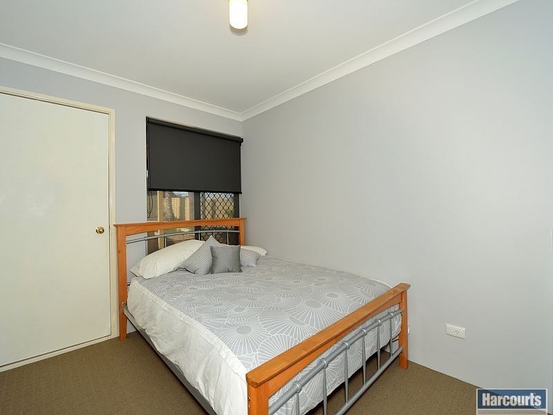 6 Tarata Close, Halls Head WA 6210