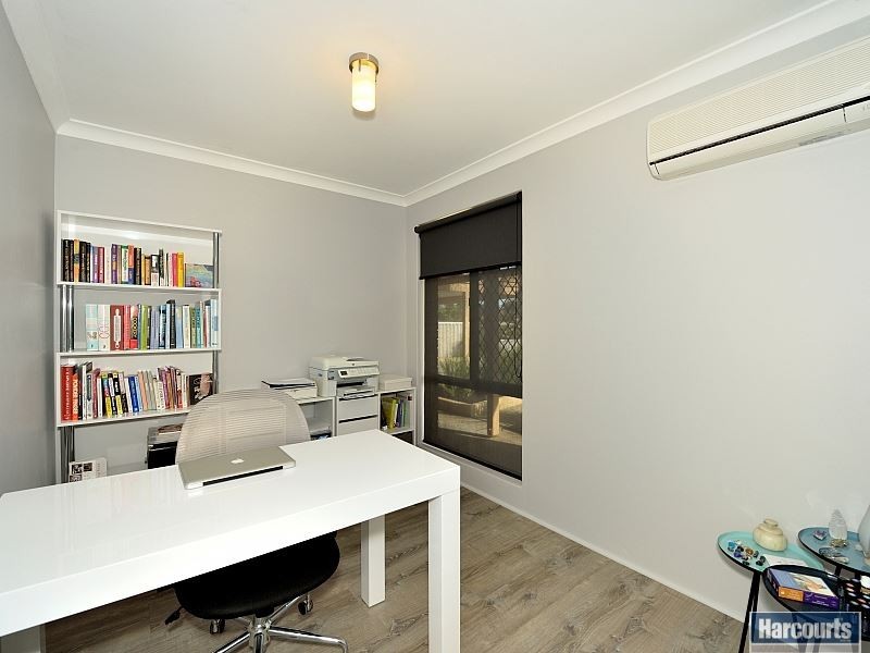 6 Tarata Close, Halls Head WA 6210