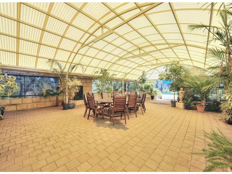 82 Peaceful Waters Drive, Barragup WA 6209