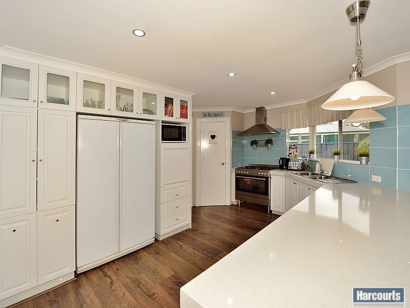 5 Lamont Court, Meadow Springs WA 6210