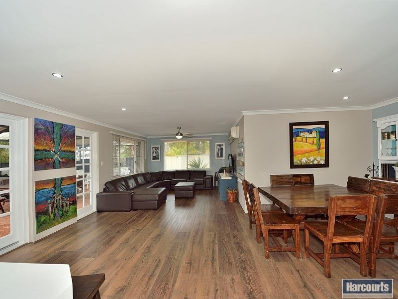 5 Lamont Court, Meadow Springs WA 6210