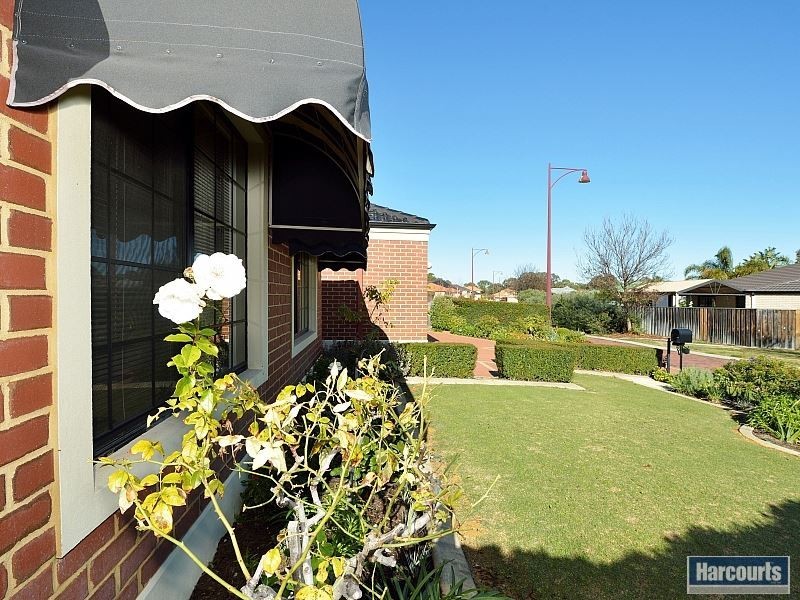 5 Brae Lane, Meadow Springs WA 6210