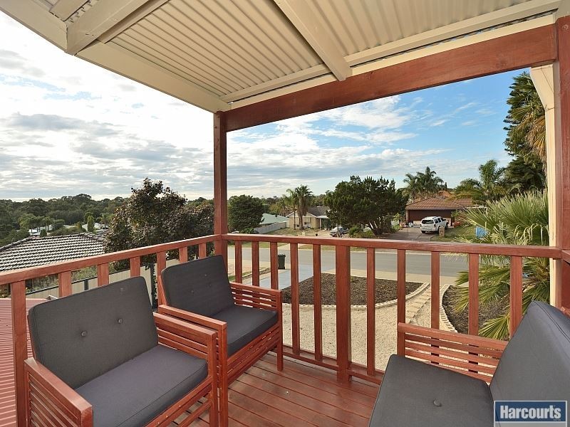 5 Mahogany Drive, Halls Head WA 6210