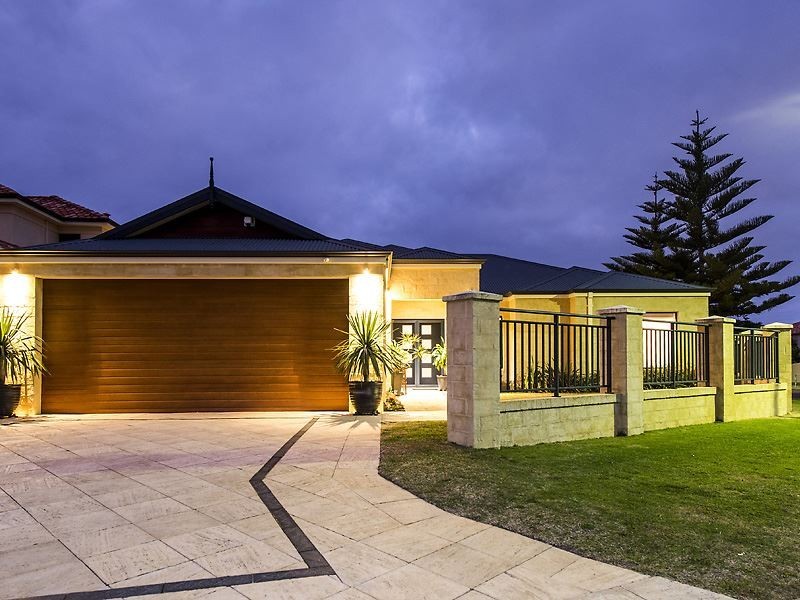 23 Picaroon Place, Halls Head WA 6210