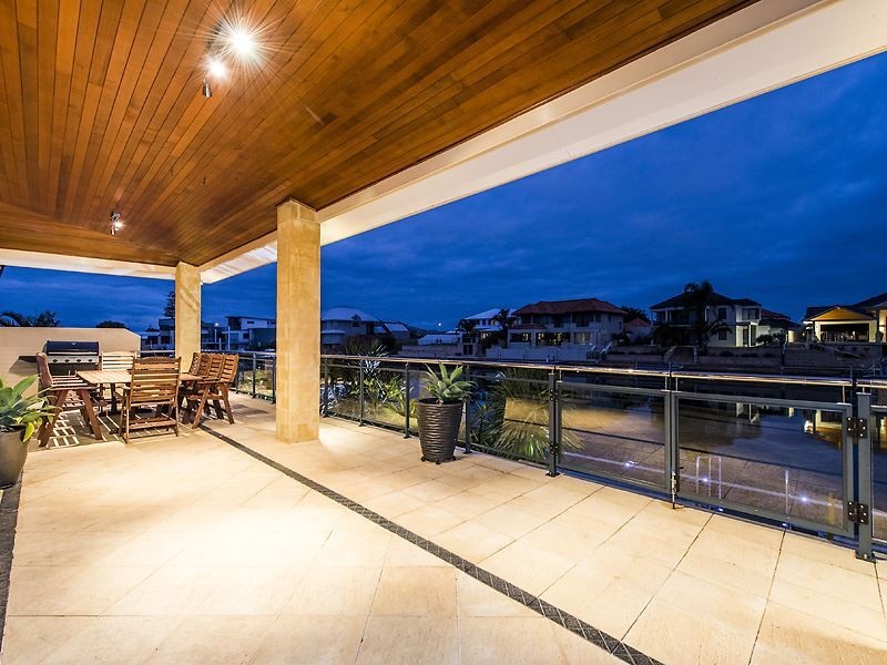 23 Picaroon Place, Halls Head WA 6210